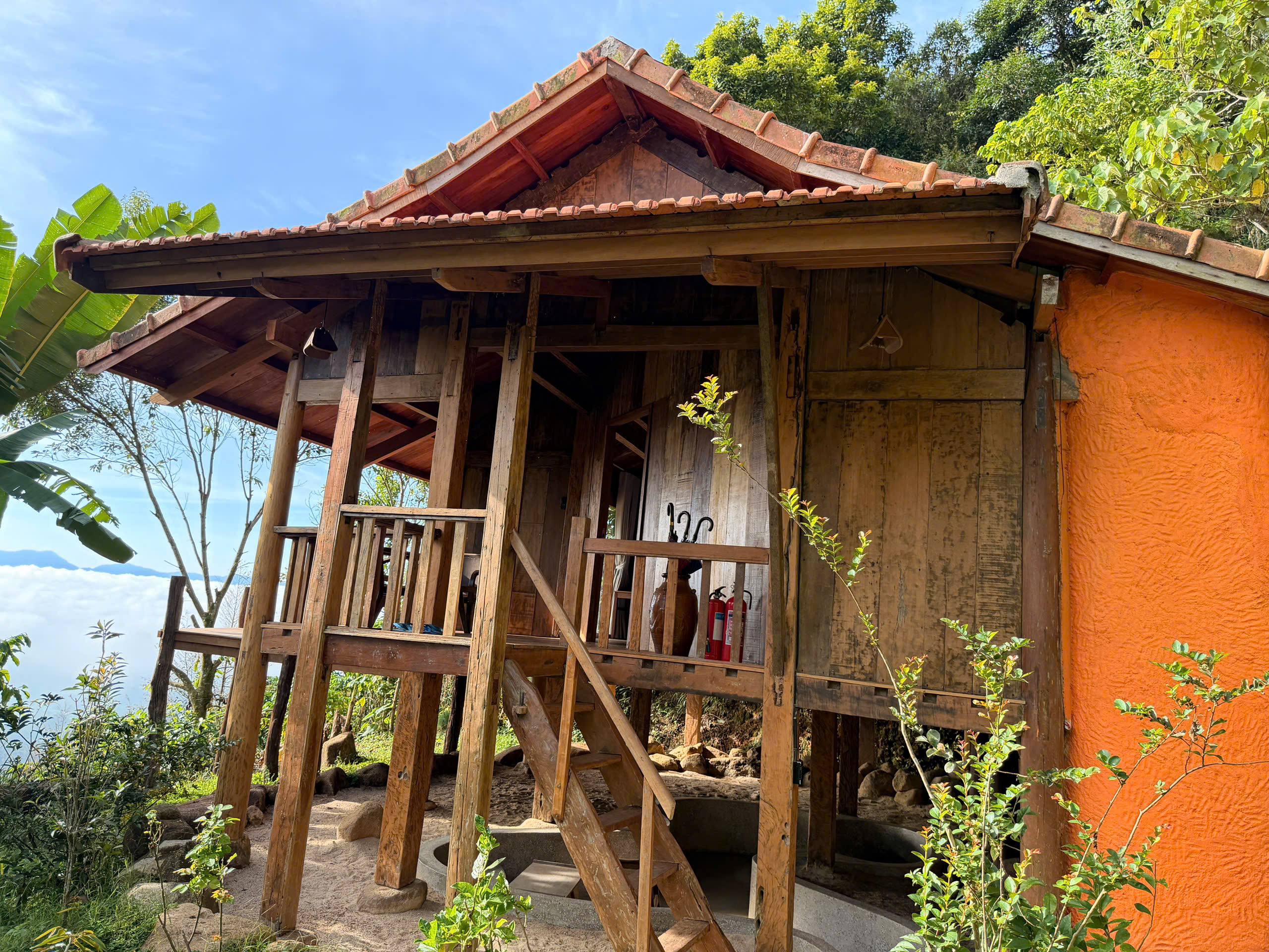 Nhà Bằng Lăng (3 người)